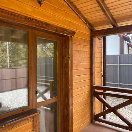 Center Cottage * Slavske